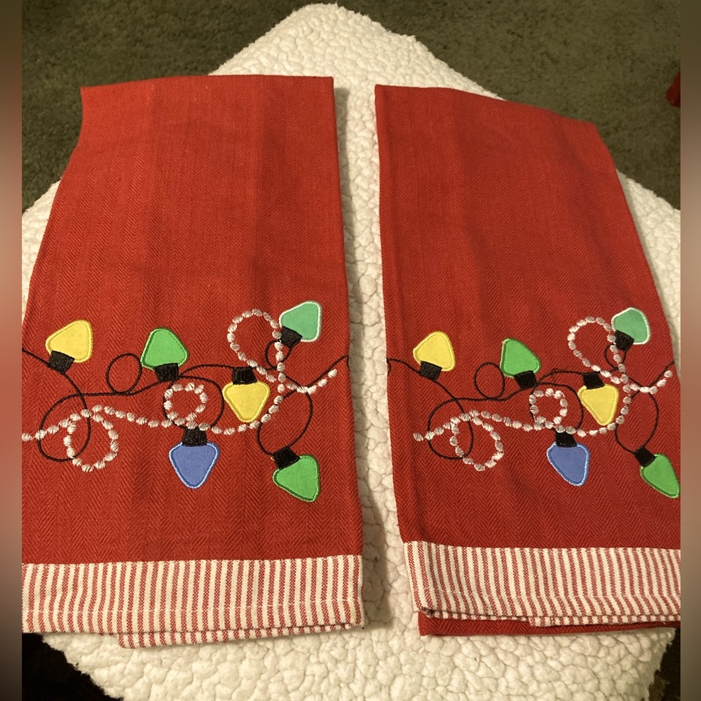 2- New Festive Christmas Dish Towels Heavy Cotton St Nicholas Square 2/$8